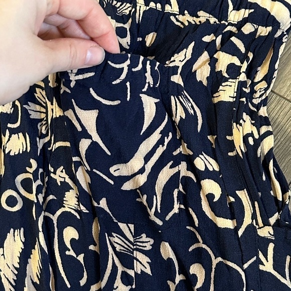 Anthropologie Hei Hei Harem Cargo Pants- Navy Cream size Medium - Picture 8 of 16